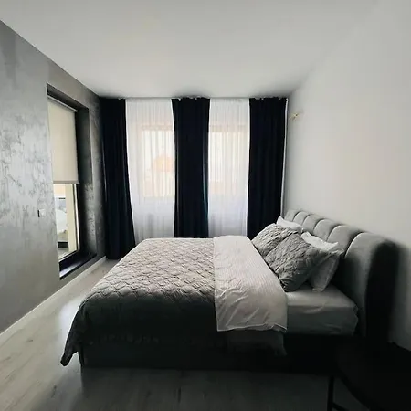 Stylish Urban Studio, Sky Garden Bucharest